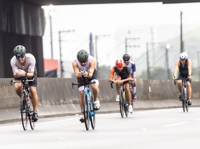 A emoção do Triathlon Internacional de Santos: resistência, superação e espetáculo esportivo!