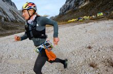 Fernanda Maciel sets new Fastest Known Time (FKT) on Oceania's highest peak
