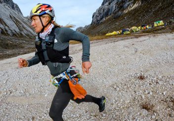 Fernanda Maciel sets new Fastest Known Time (FKT) on Oceania's highest peak