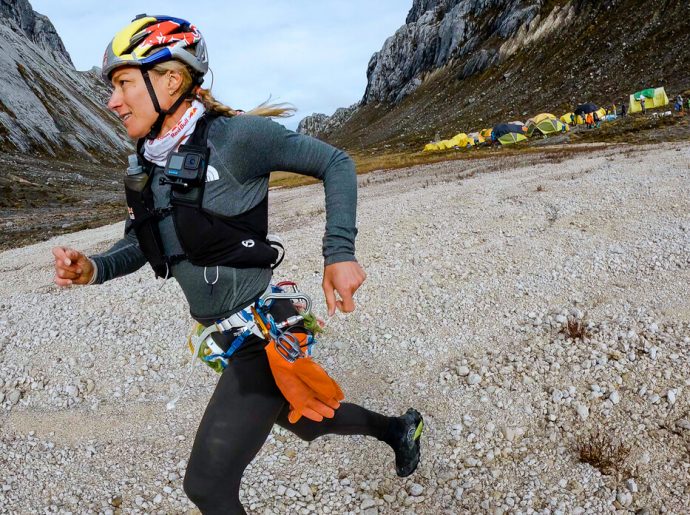 Fernanda Maciel sets new Fastest Known Time (FKT) on Oceania's highest peak