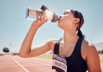 estrategias-de-hidratacao-para-corredores-quanto-e-quando-beber-agua