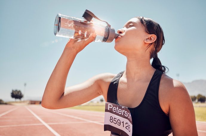 estrategias-de-hidratacao-para-corredores-quanto-e-quando-beber-agua