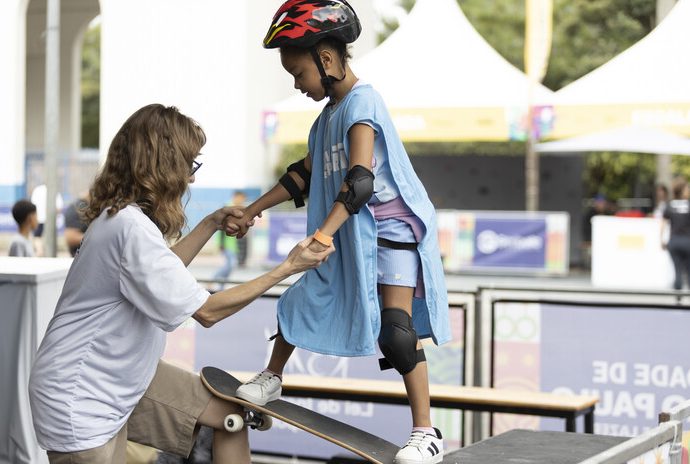 Esporte Social Clube transforma o espaço público em ponto de encontro para experiências esportivas