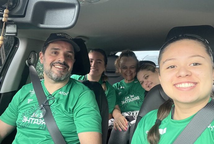 Super Humans une tio com Parkinson e sobrinha na linha de chegada
