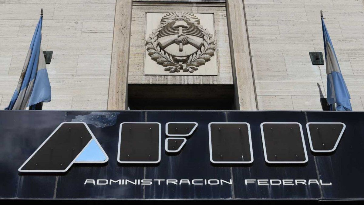 AFIP extiende el aporte extraordinario hasta el 16 de abril

 /Titulares de Economía