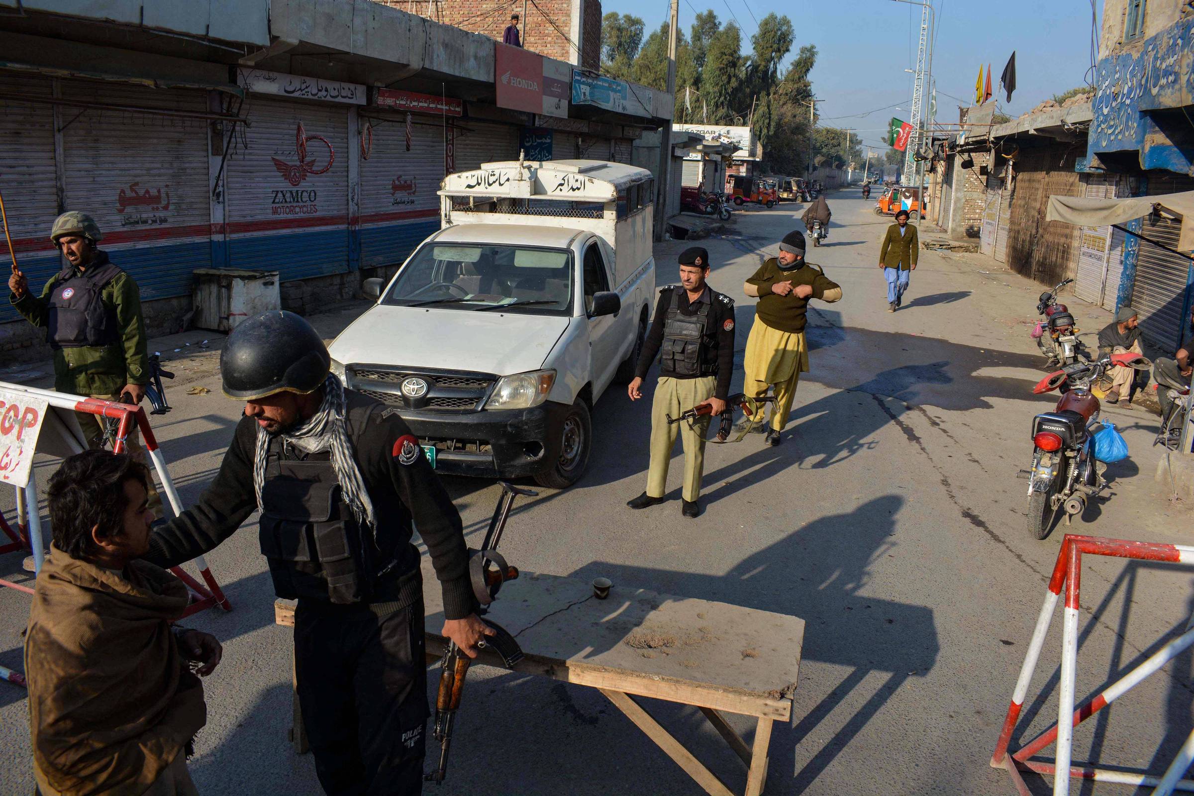 Pakistán recupera comisaría secuestrada por terroristas – 20/12/2022 – Mundo
 / Brasil