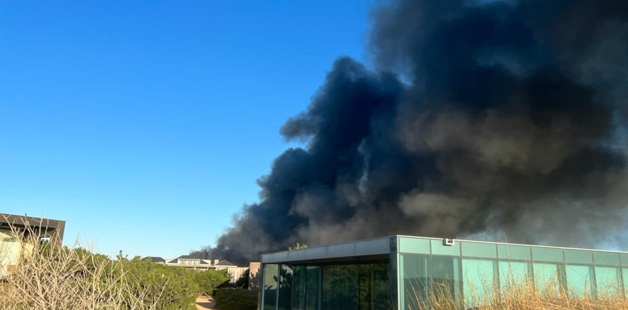 Impactante incendio en La Susana, un famoso parador de José Ignacio, en Punta del Este / Sociedad