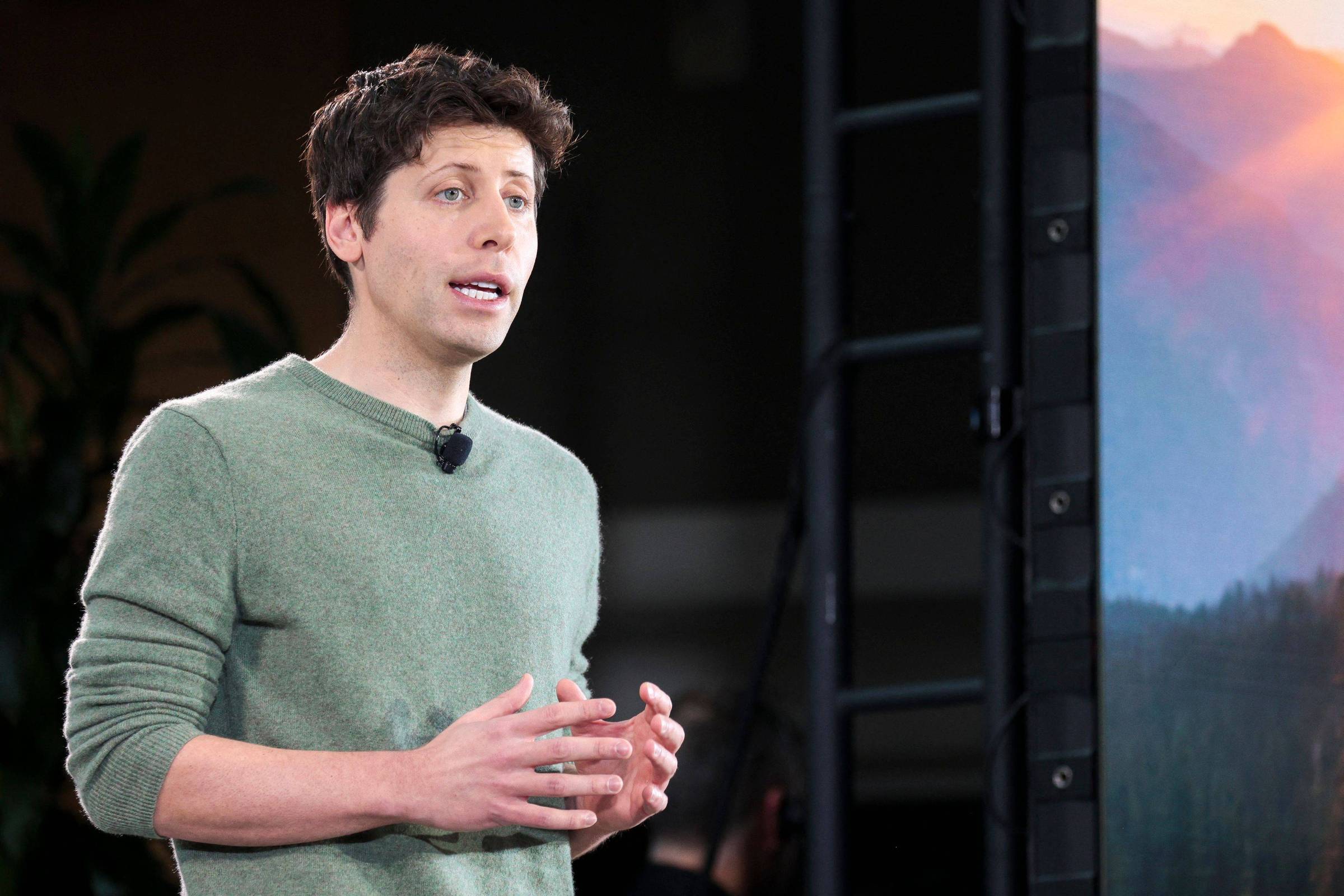 Robot reemplazará a maestros y médicos, dice Sam Altman – 03/09/2023 – Tec
 / Brasil