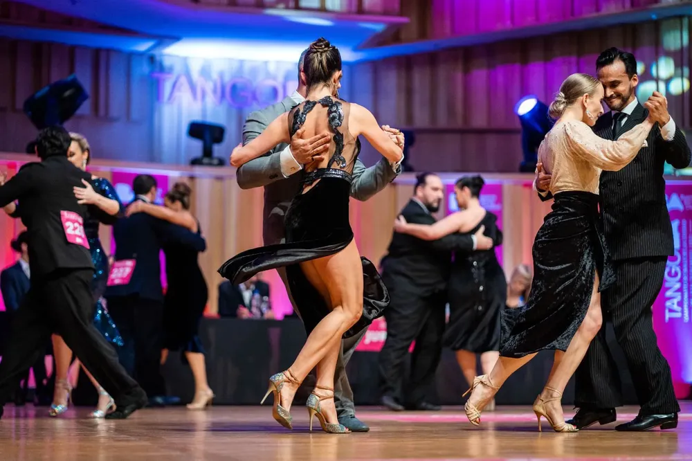 De Marcos Juárez, bailarines competirán por un lugar en la semifinal del Mundial de Tango

 / Titulares de Cultura