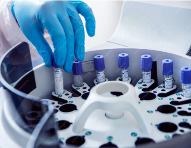 Criopreservación de células madre a −196 °C en nitrógeno líquido con monitoreo continuo.