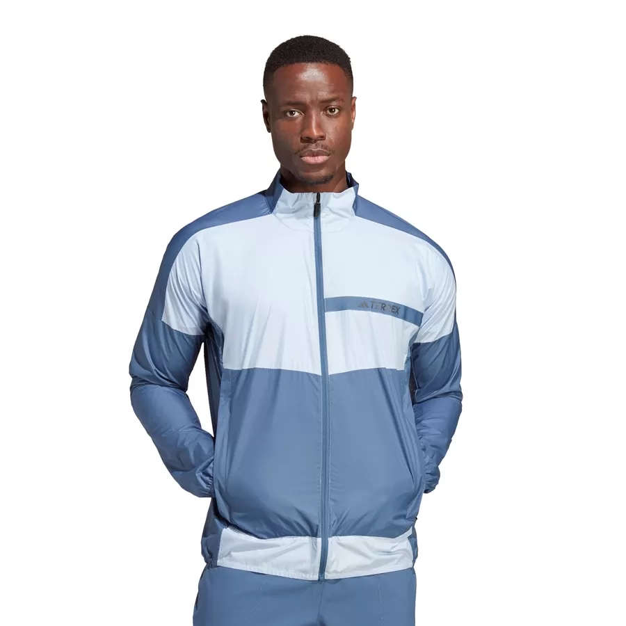 Imagen 1 de 4 de Campera adidas Terrex Multi-LAVANDA/CELESTE