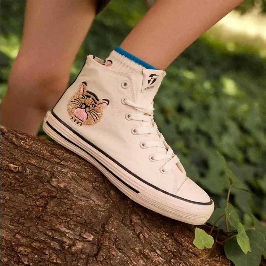 Imagen 6 de 7 de Zapatillas Topper Rail Hi Kids X Pesqueira-CRUDO/NEGRO