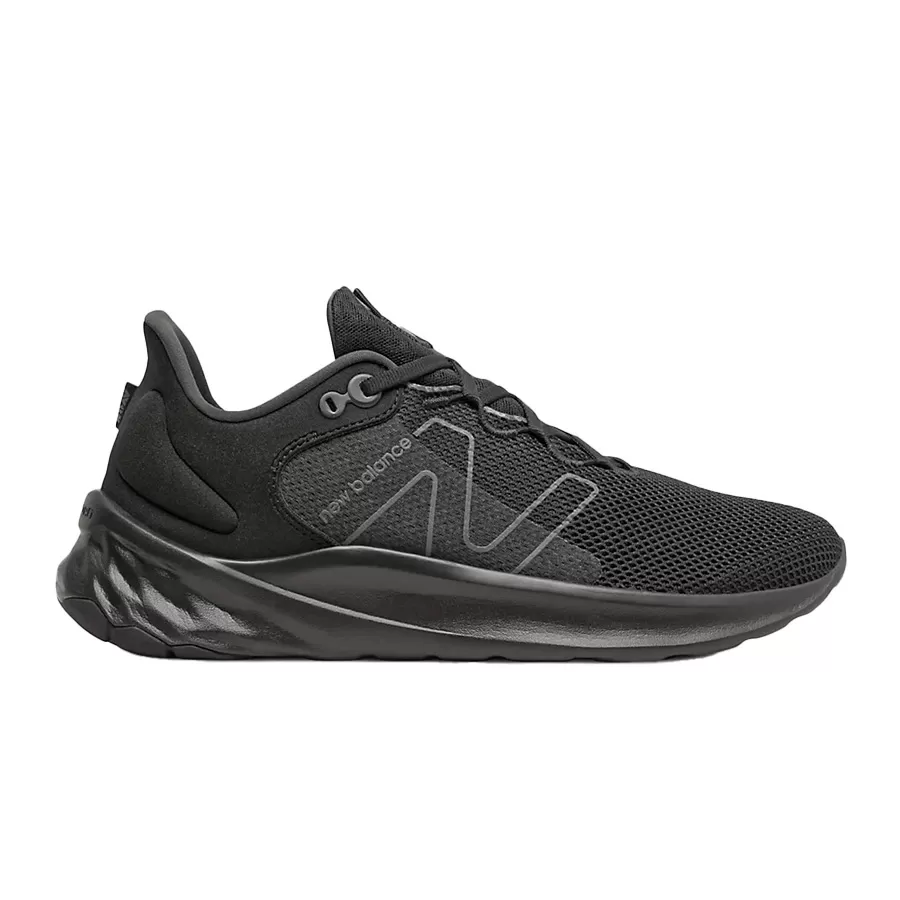 Imagen 0 de 5 de Zapatillas New Balance Fresh Foam Roav v2-NEGRO/NEGRO