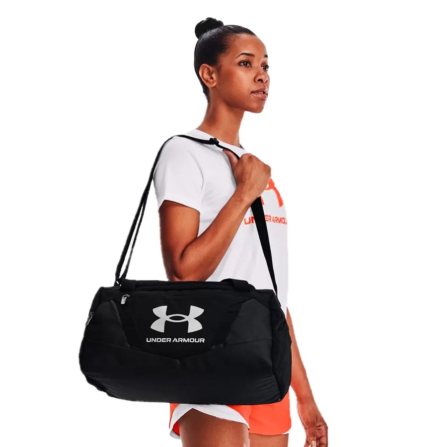 Bolso Under Armour Undeniable 5.0 Duffle NEGRO PLATA Vaypol