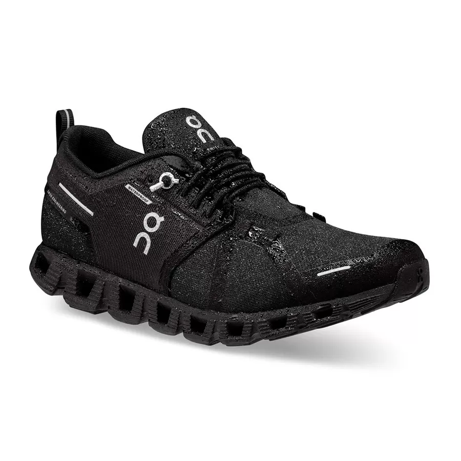 Imagen 5 de 6 de Zapatillas On Cloud 5 Waterproof-NEGRO