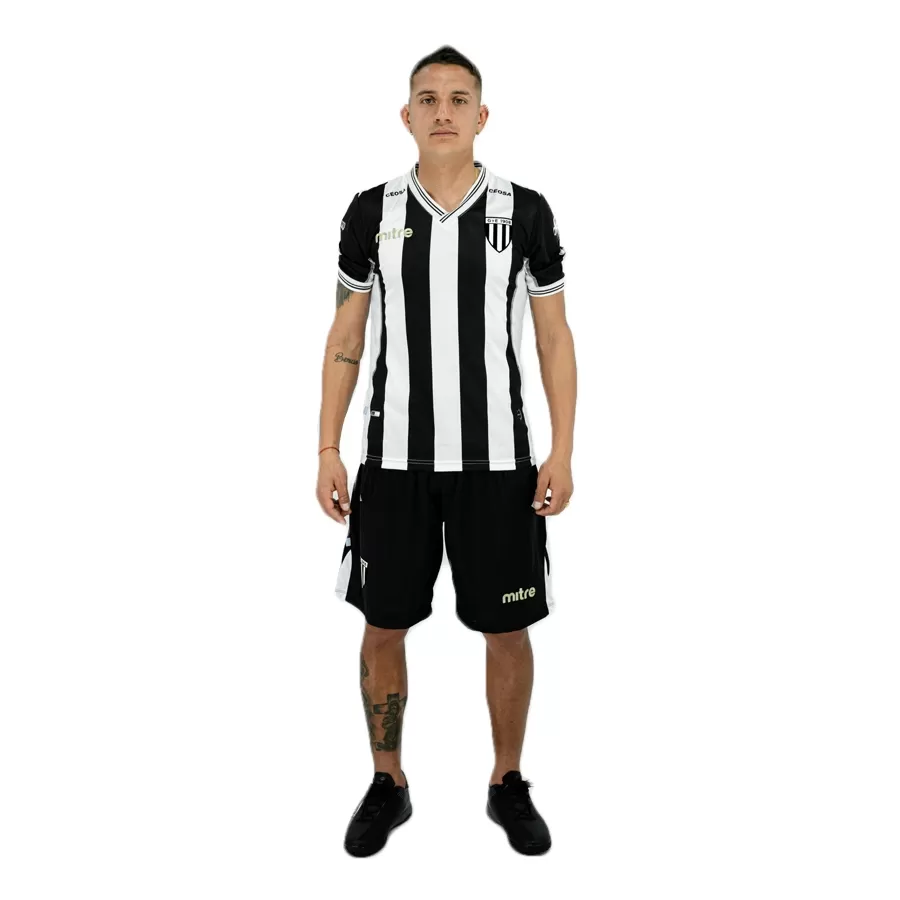 Gimnasia y esgrima camiseta outlet
