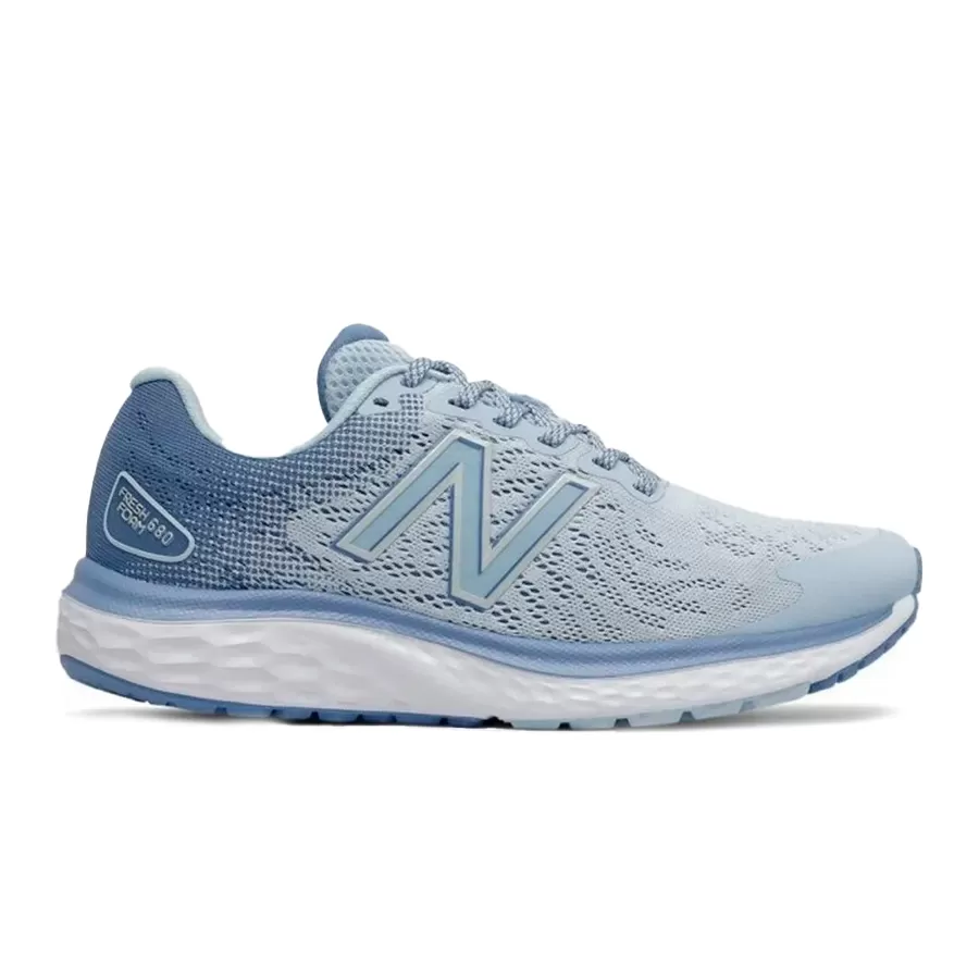 Imagen 0 de 3 de Zapatillas New Balance 680 v7-CELESTE