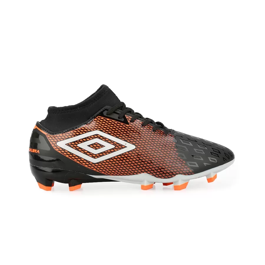 Imagen 0 de 4 de Botines Umbro U-Cpo Calibra II-NEGRO/NARANJA FLUOR/PLATA